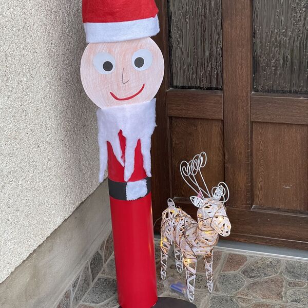 K Donatelli je prišel Božiček in počakal pred vrati
